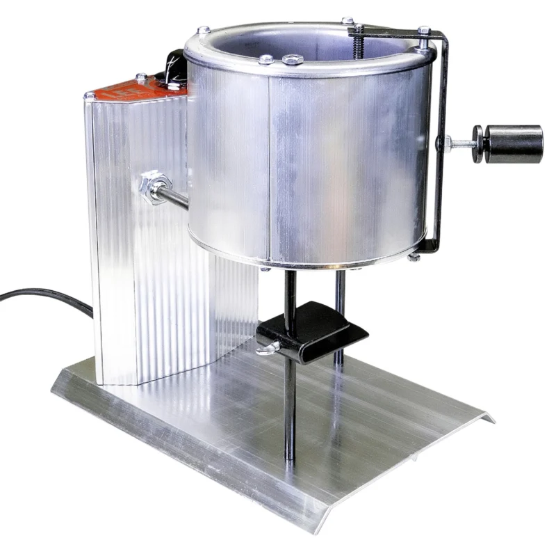 Lee Precision Pro 4-20 20 lb Melting Pot 110V 700W silver steel